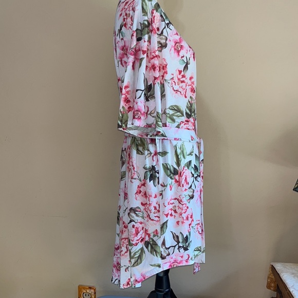 🌹Show Me Your MuMu🌹Brie Robe ‘Garden of Blooms’ - Picture 7 of 13